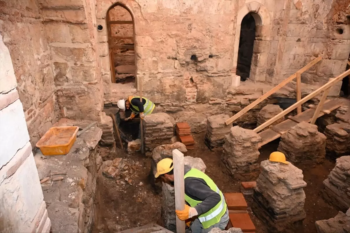 Gazi Mihal Hamamı Restorasyonu Sürüyor