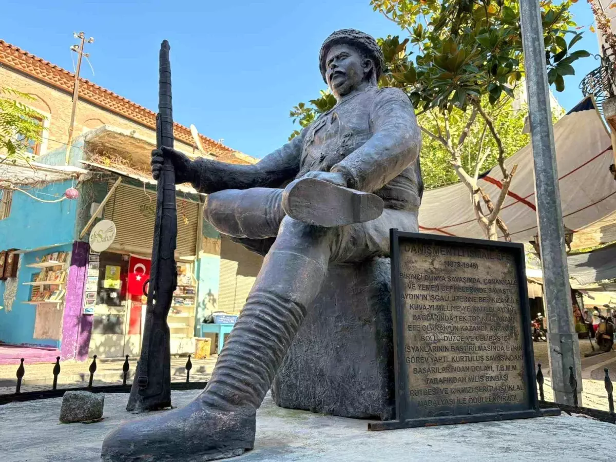 Aydın'da Efe Heykeline Zarar Verildi