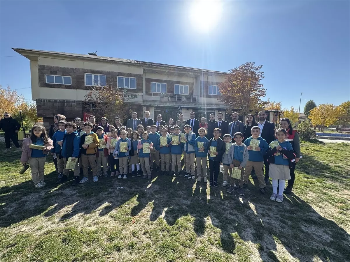 Yüksekova'da Öğrencilere Doğal Beslenme Kahvaltısı