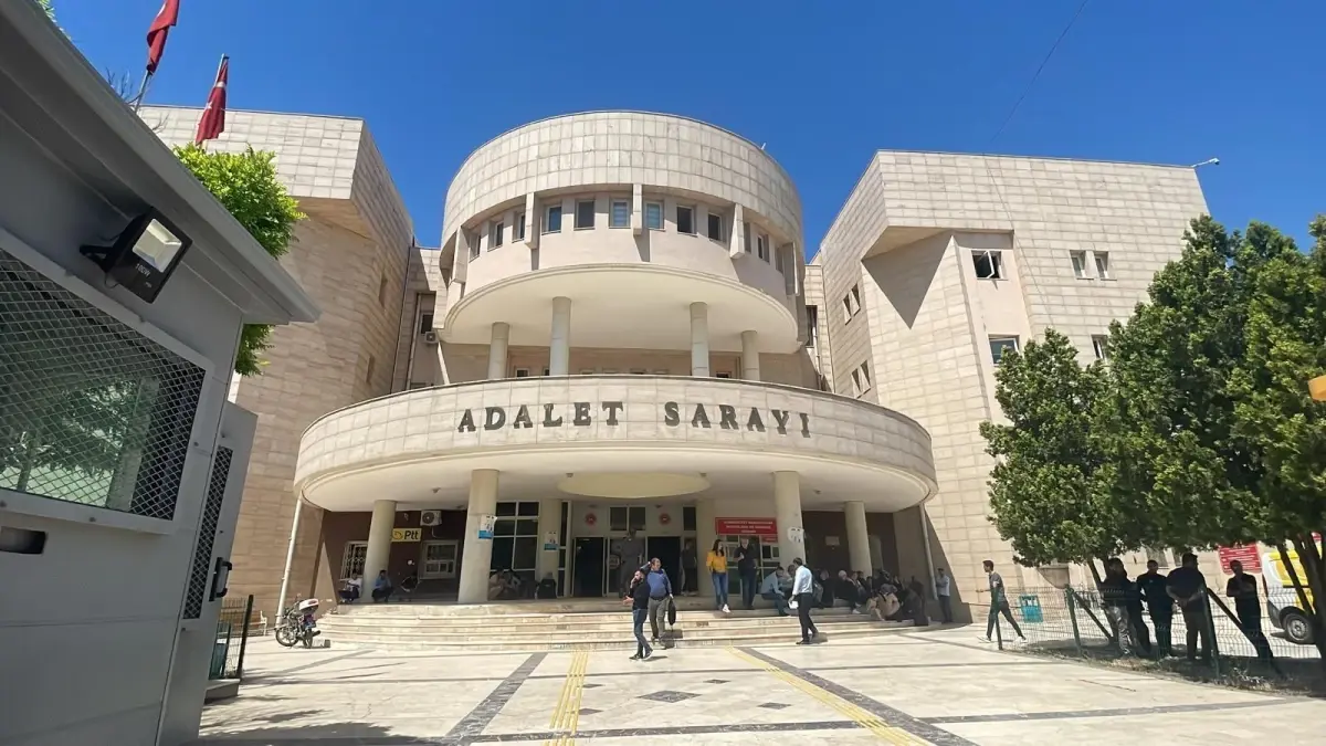 İlkokulda dehşet! Temizlik görevlisi minik Mustafa'nın yüzünde sigara söndürdü