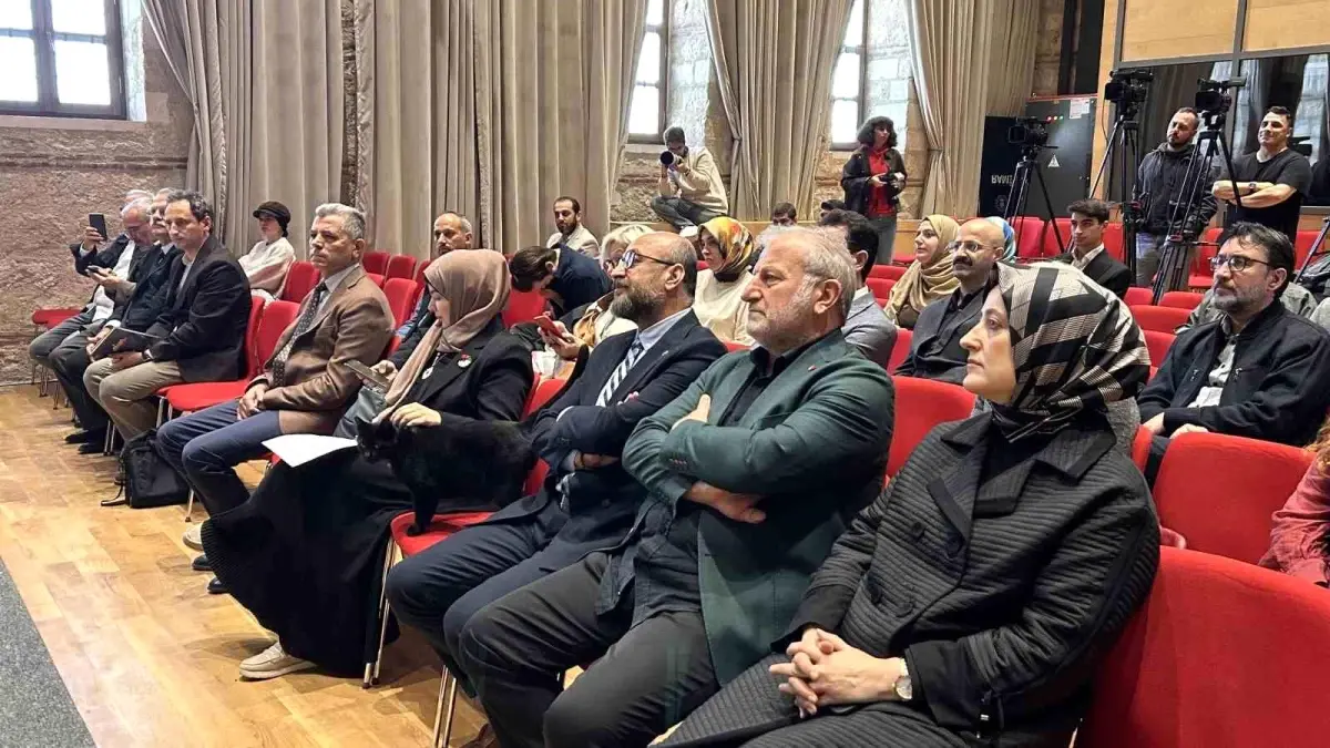 Esenler'de Uluslararası Yazarlar Buluşması Yapıldı