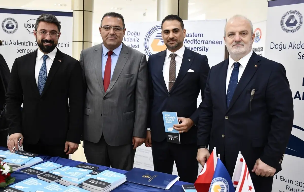 'Doğu Akdeniz'in Stratejik Önemi' kitap lansmanı Kuzey Kıbrıs'ta Tanıtıldı