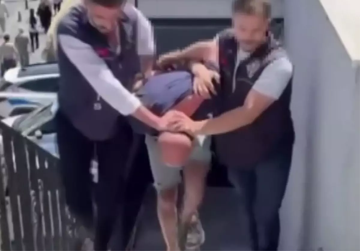 Ayasofya'ya Kundaklama Girişimi