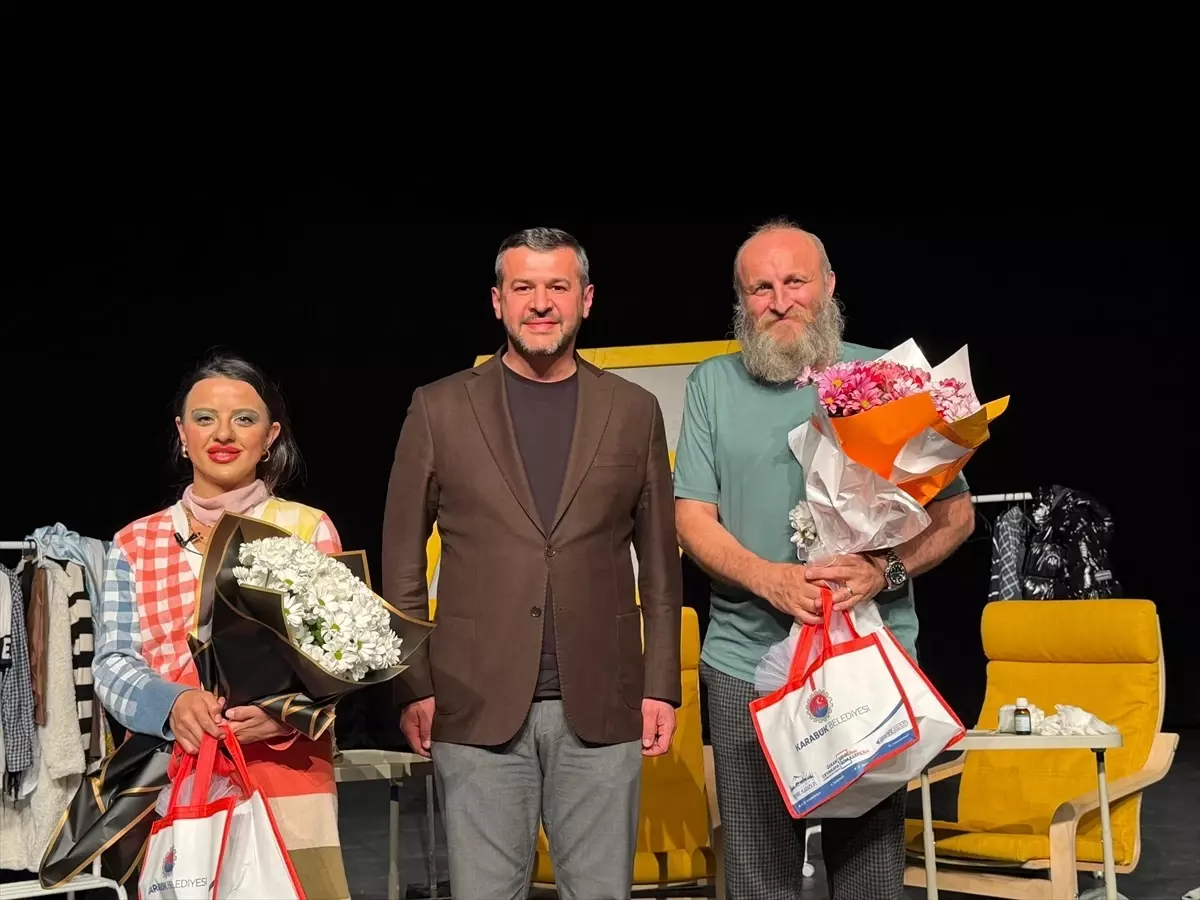 Karabük'te Tiyatro Coşkusu