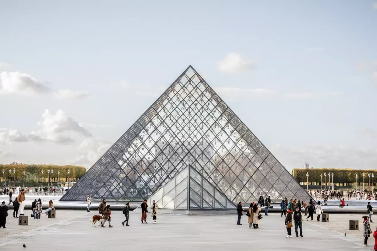Louvre Müzesi Soygununda 1 Tutuklama Daha