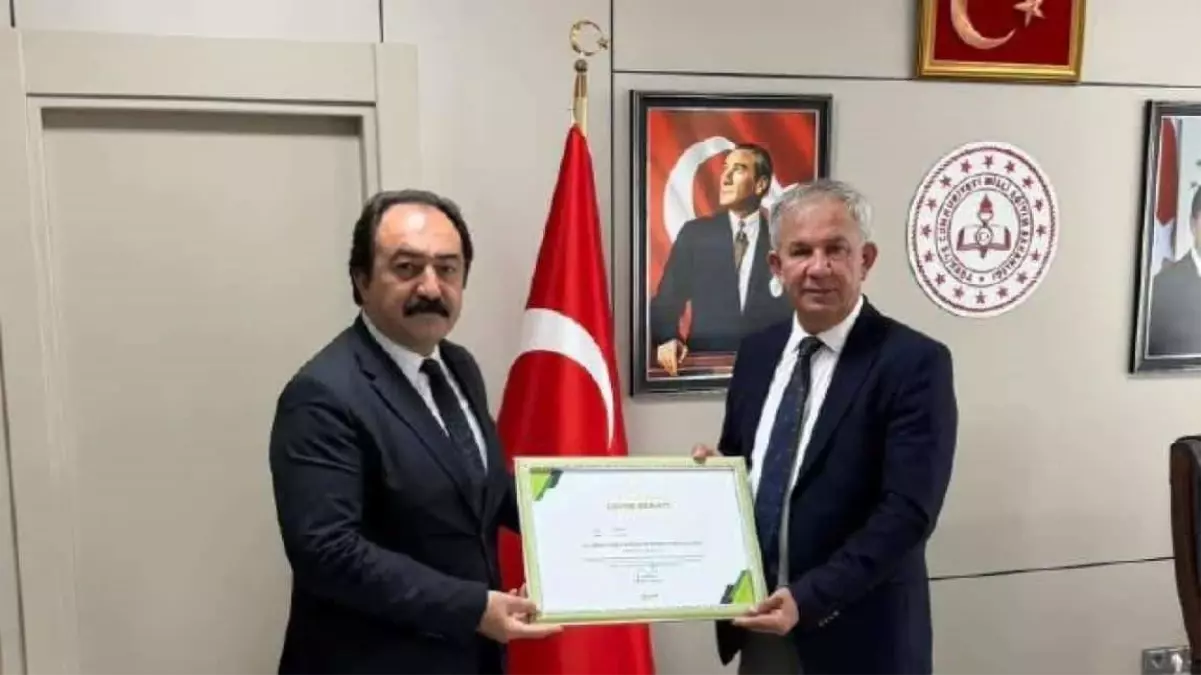 Meslek Lisesi Öğrencileri 1300 Öğrenciye Yemek Hazırlıyor