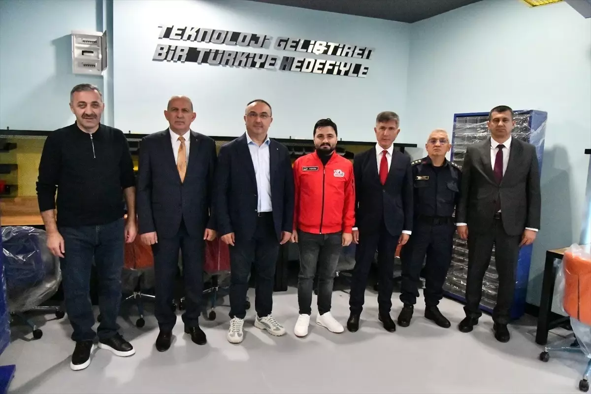 Vali Soytürk Deneyap Atölyelerini Ziyaret Etti