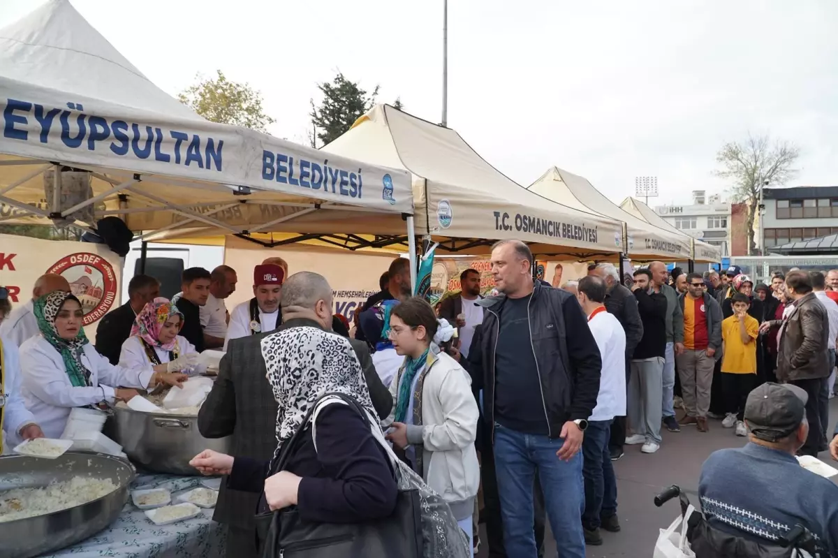 Görüntü İstanbul'dan! Bedava olduğunu duyan koşup kuyruğa girdi