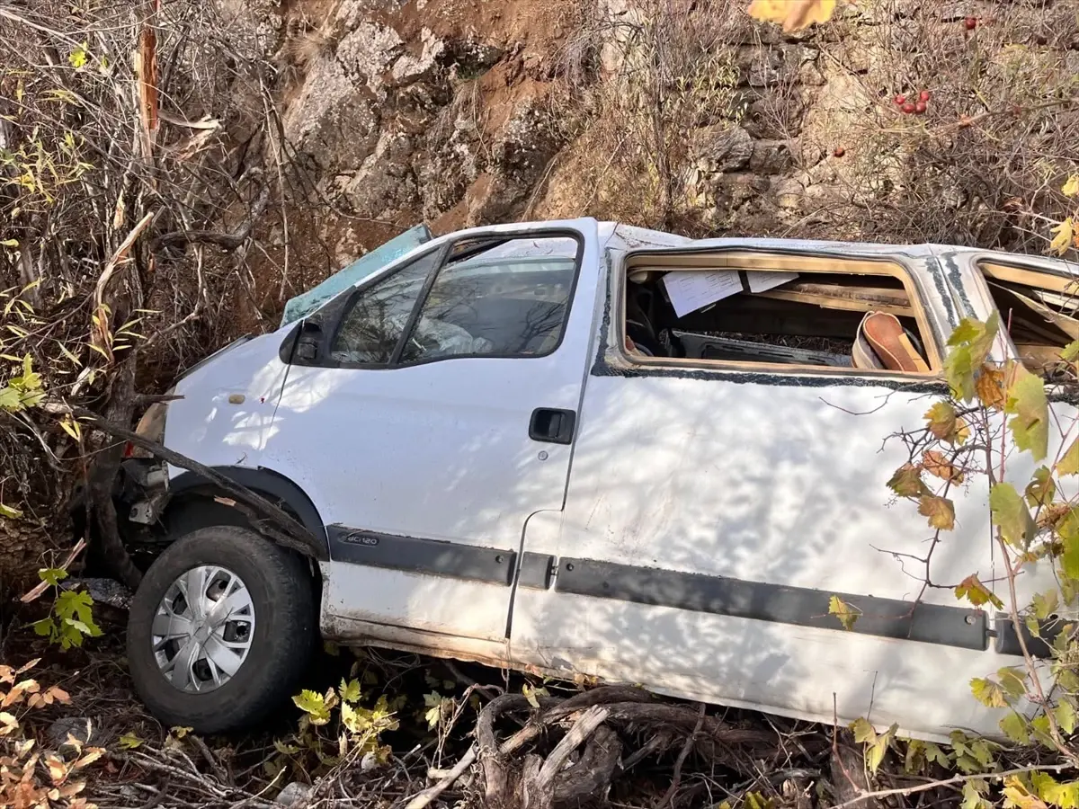 Konya'da Öğrenci Servisi Devrildi: 14 Yaralı