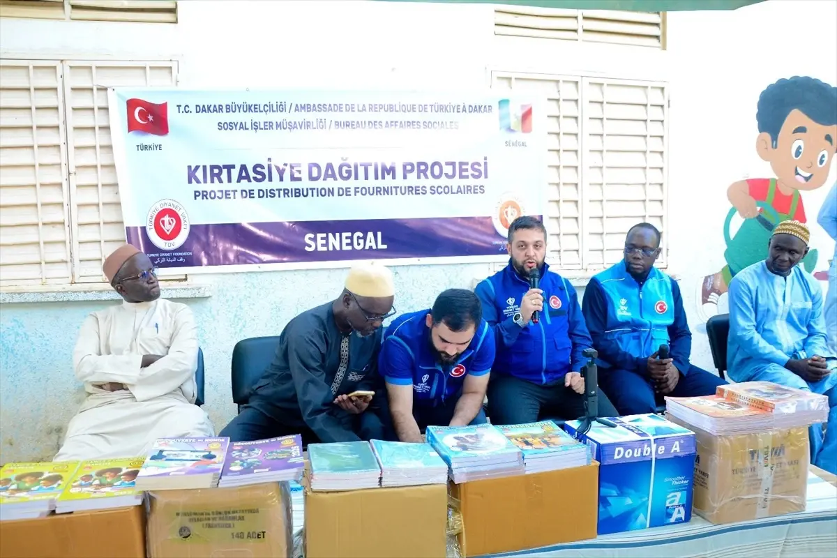 Senegal'deki Öğrencilere Eğitim Desteği