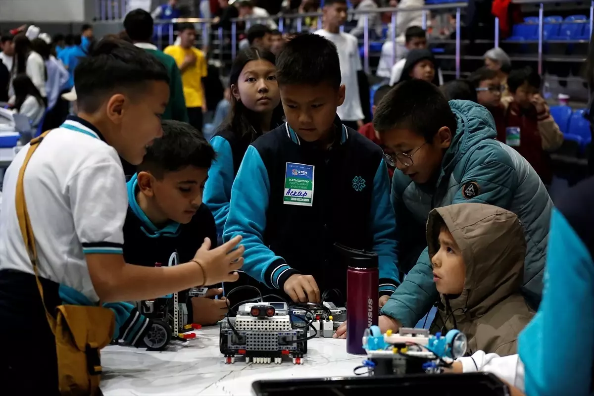 TİKA, Kırgızistan'da STEM Robot Olimpiyatı'na Destek Verdi