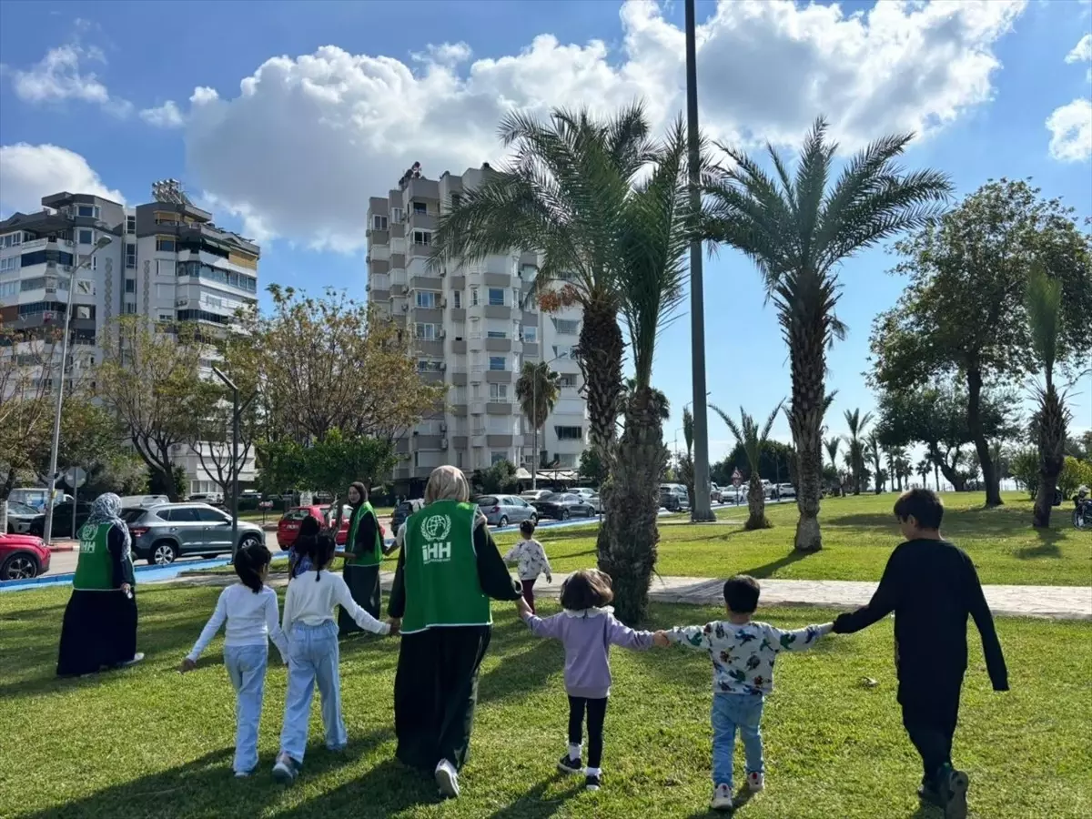 Uçurtma Şenliği Yetimlerle Buluştu