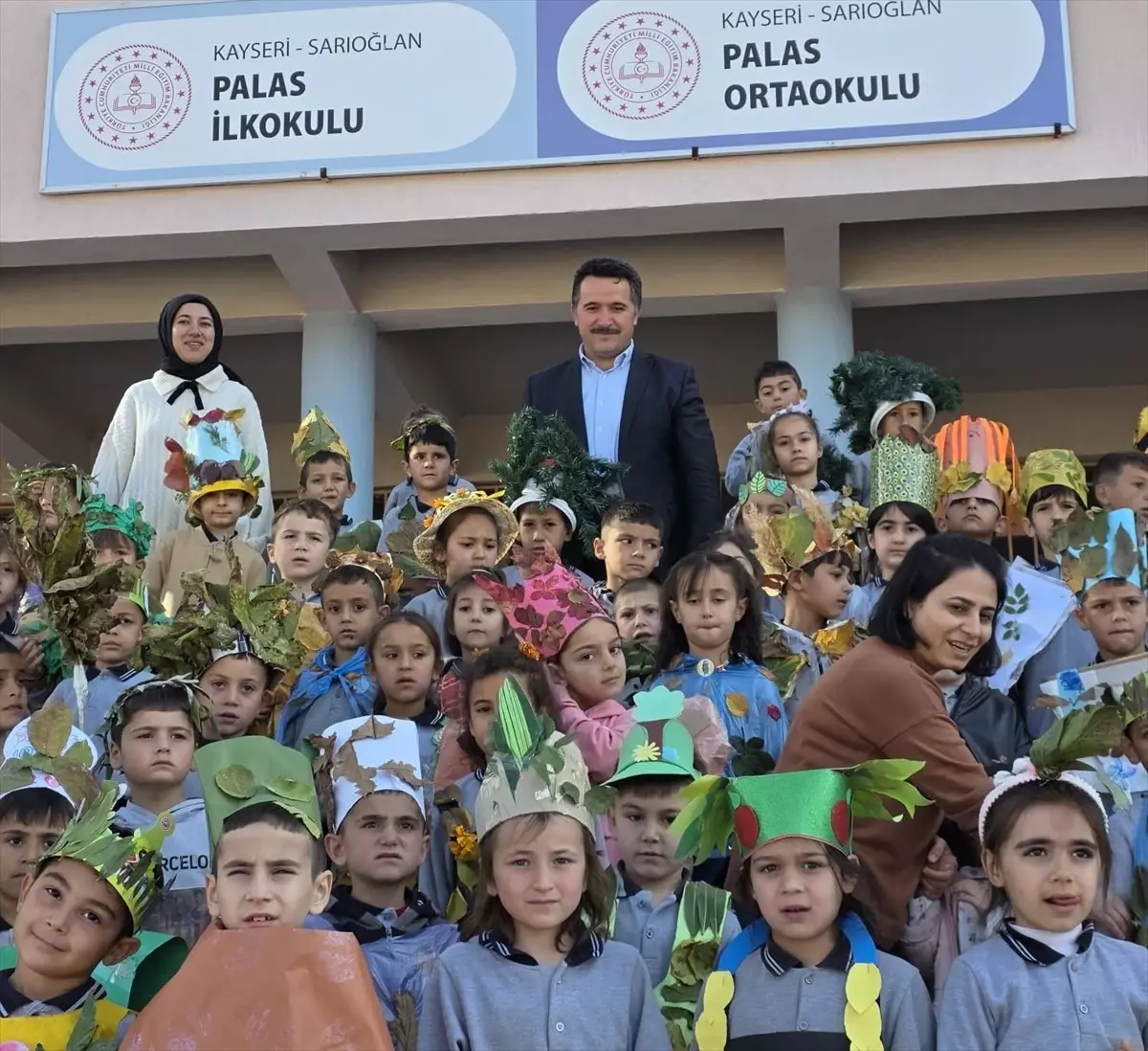 Sarıoğlan'da Geri Dönüşüm Defilesi