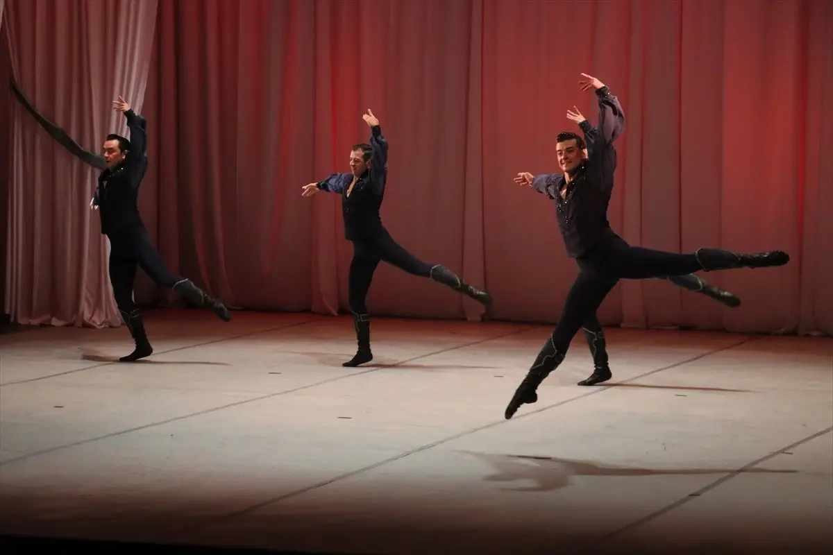 Sonsuz Uyanış Bale Eseri Prömiyeri Yapıldı