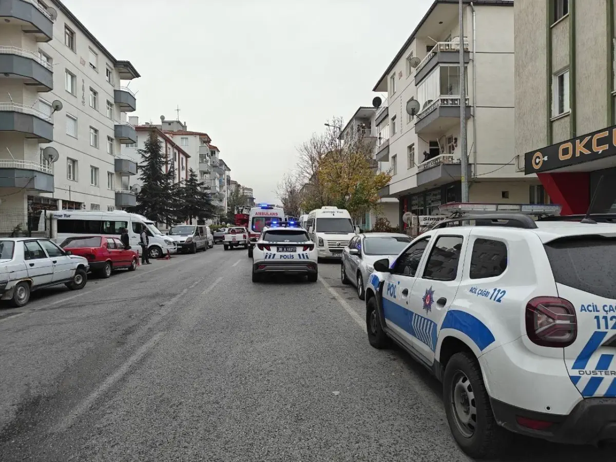 Kayseri'de Evini Ateşe Verdi