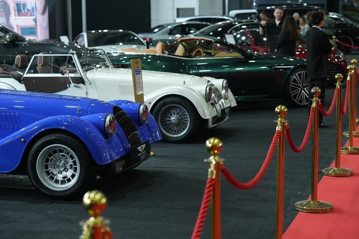 İzmir'de Motta Fuarı Açıldı