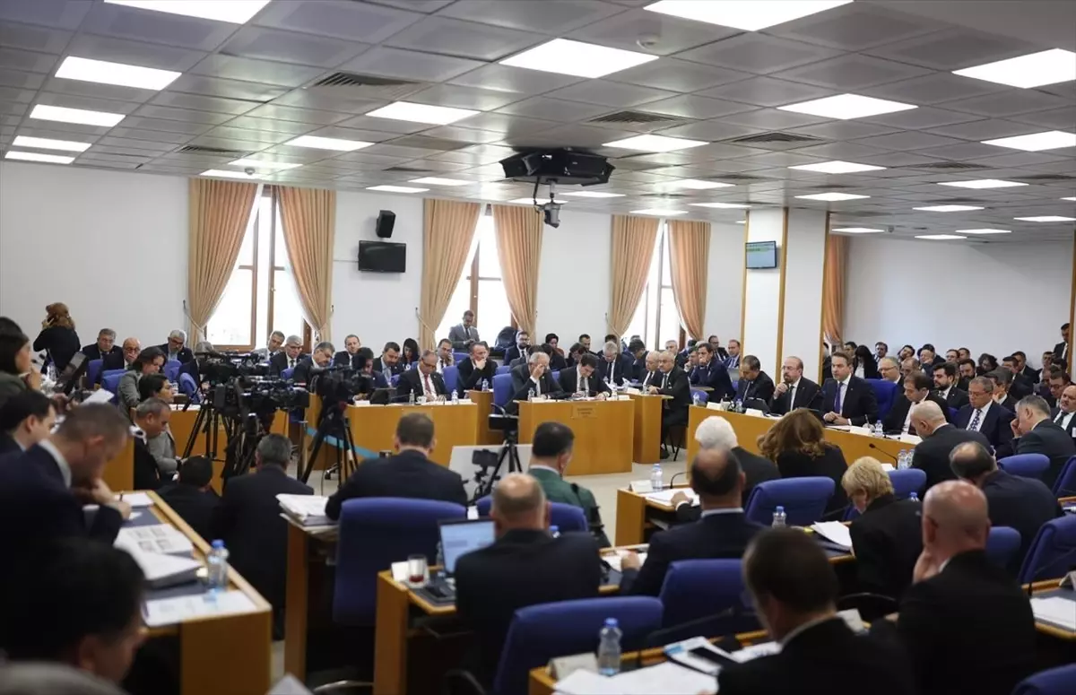 Enerji Bakanı Bayraktar'dan Doğal Gaz Keşfi Açıklaması