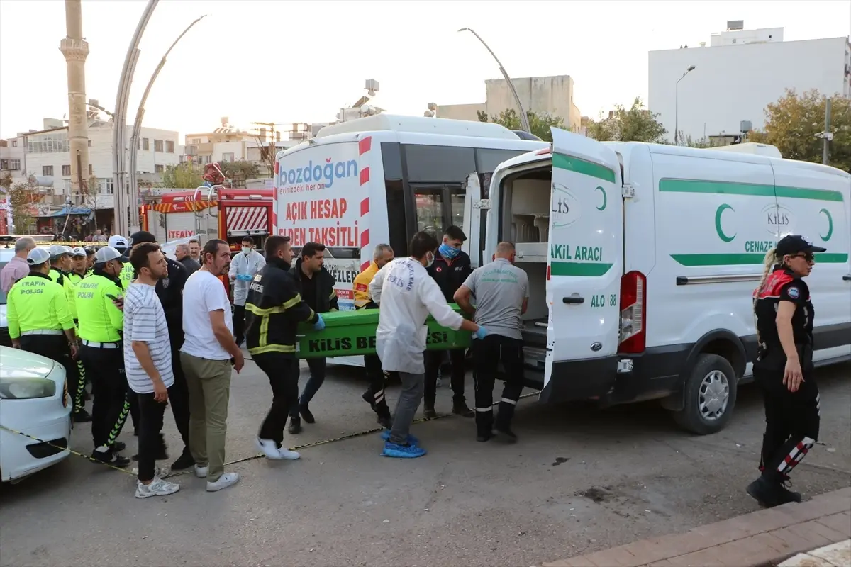 Kilis'te Halk Otobüsü Kadına Çarptı