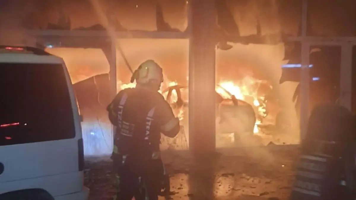 Pamukkale'de Kundaklama: 5 Araç Hasar Gördü