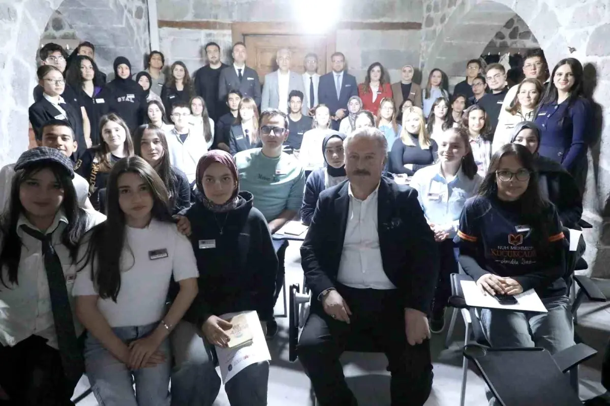 Başkan Palancıoğlu'ndan Mektep Melikgazi Öğrencilerine Kariyer Tavsiyeleri